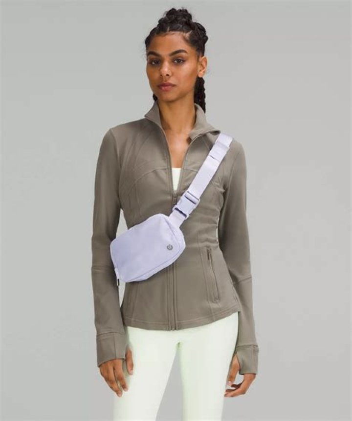 A Must-Have For Summer: The Stunning Lululemon Summer Glow Belt Bag