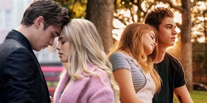 Captivating Movies Similar To The Iconic 'Pretty Woman'
