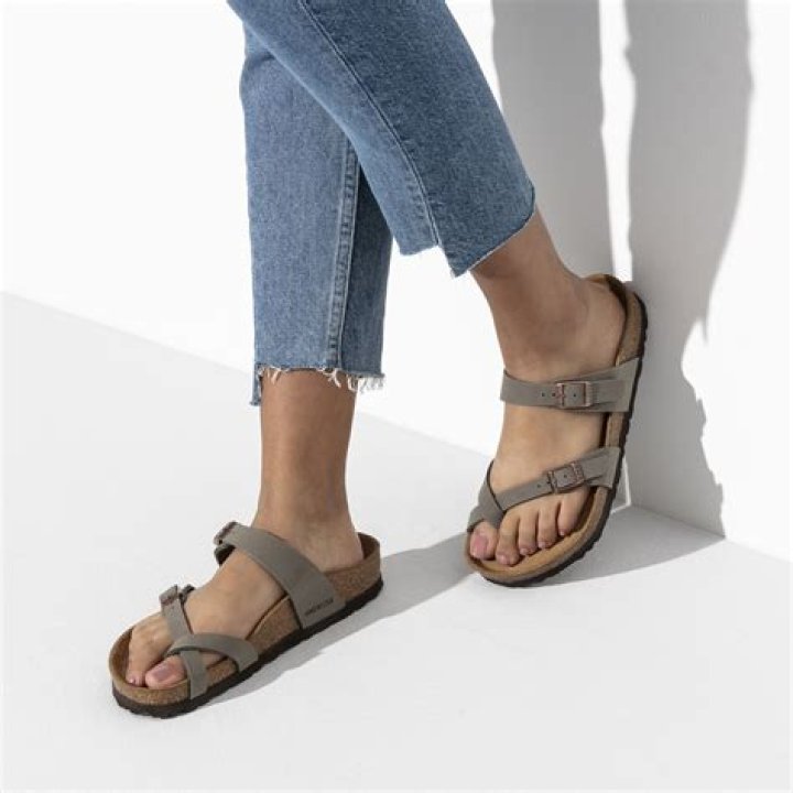 Discover Birkenstock Mayari Sandals In Vibrant Purple Fog