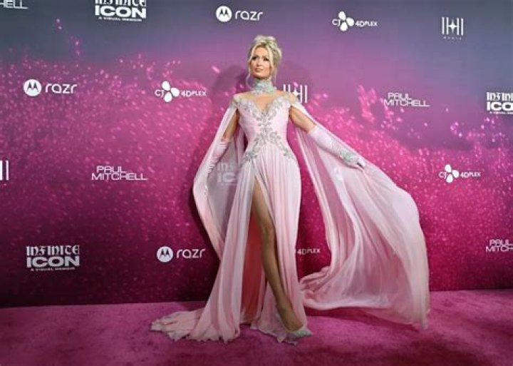 Exclusive Premiere: Paris Hilton Dazzles On 'The Simple Life' Red Carpet