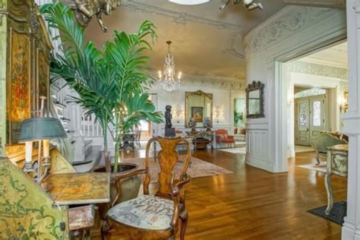 Historic Manning Residence: A New Orleans Gem