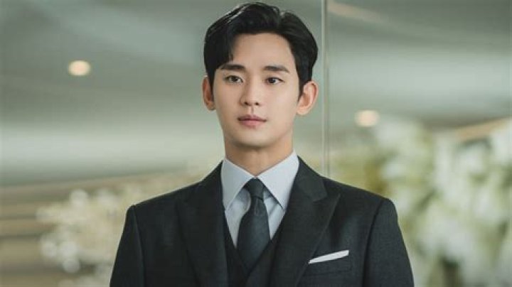 Is Kim Soo Hyun And Seo Ye Ji Dating? Exploring Their Rumored Romance