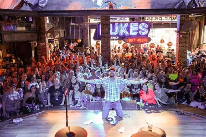 Luke Bryan At The Nuthouse: An Unforgettable Concert Experience