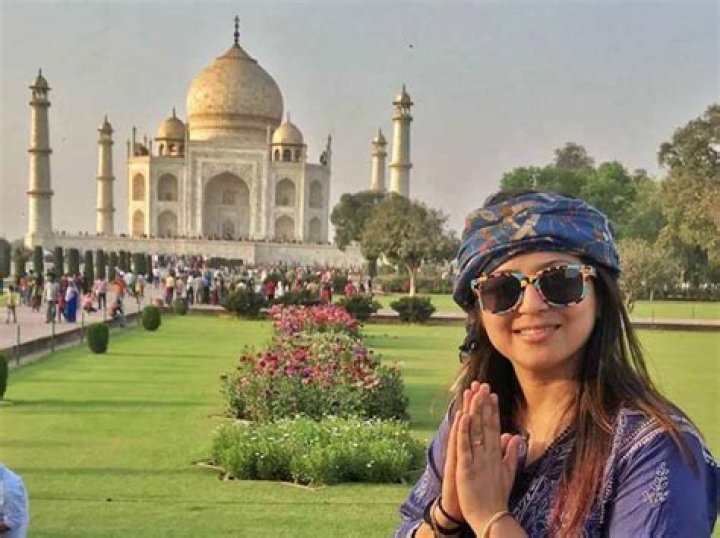 Majestic Photo Of Princess Diana's Visit To The Iconic Taj Mahal