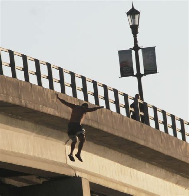 The Tragic Death Of A Man Who Jumped From A Bridge