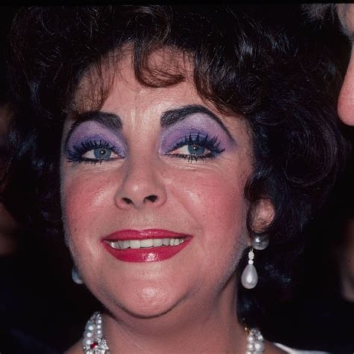 The Ultimate Guide To Elizabeth Taylor's Iconic Dress