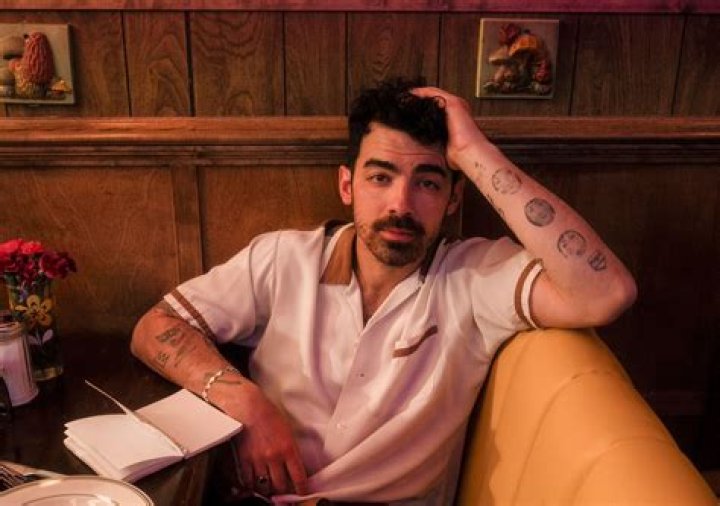 The Ultimate Guide To Joe Jonas Blind Items