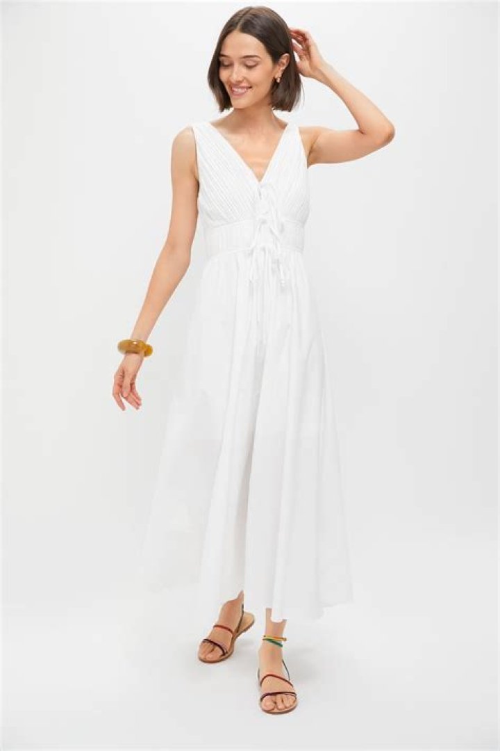 The Ultimate Guide To Moon River White Dresses: Style And Inspiration