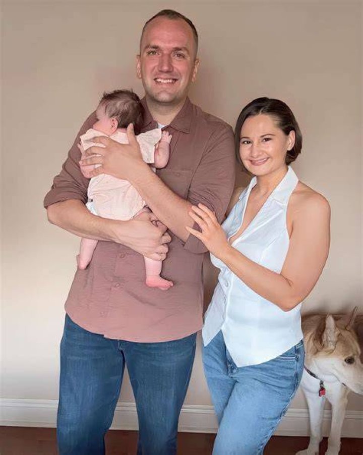 Unveiling The Enigma: Ryan Seacrest's Paternity Unraveled