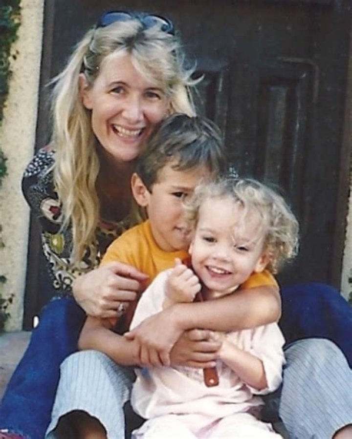 Unveiling The World Of Laura Dern's Children: Surprising Revelations