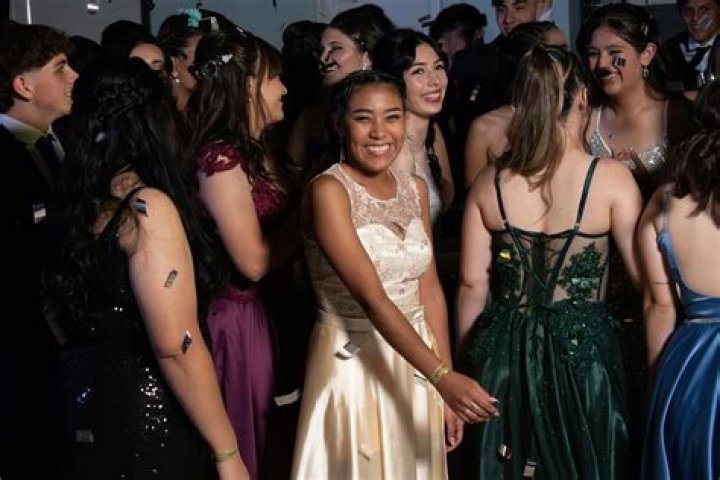 When Is Prom In Florida: Ultimate Guide To Prom Dates